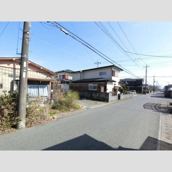 現地周辺 (物件東側道路)