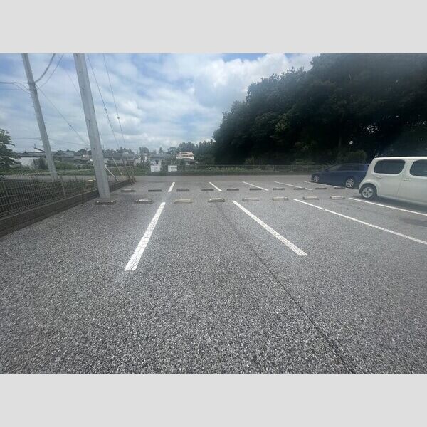 現地周辺 (駐車場)