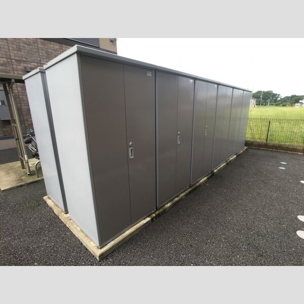 現地周辺 (外部物置)