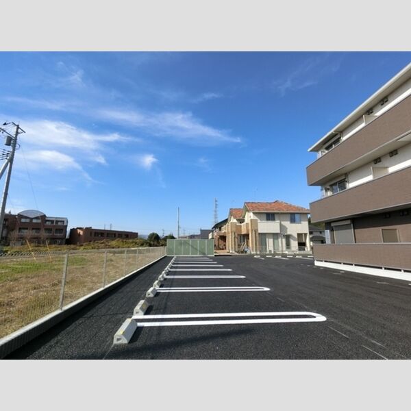 駐車場 (駐車場)