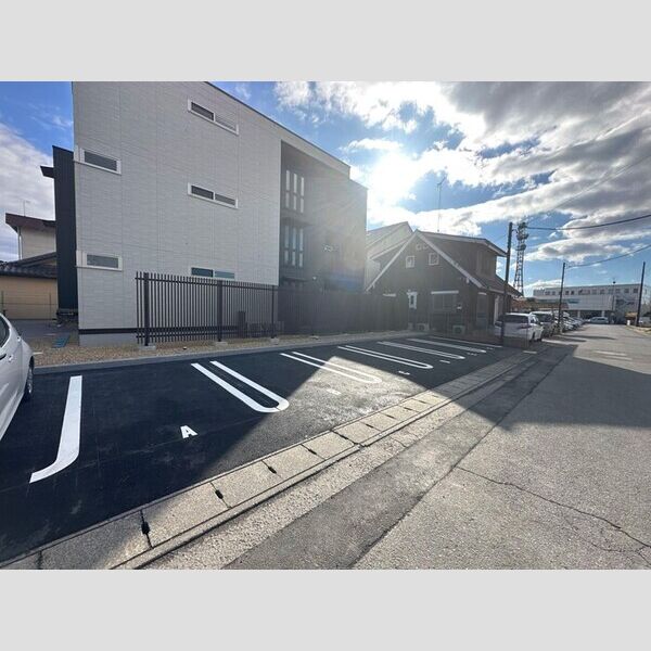 駐車場 (駐車場)