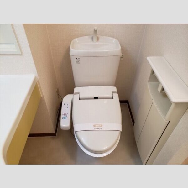 トイレ (温水洗浄暖房便座)