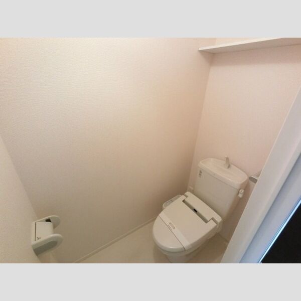 トイレ (温水洗浄暖房便座のトイレ)