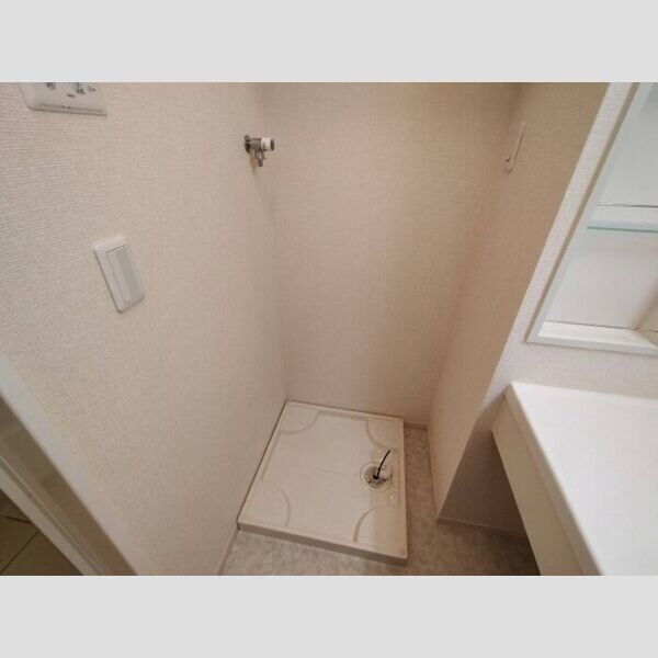 その他 (洗濯機置き場)