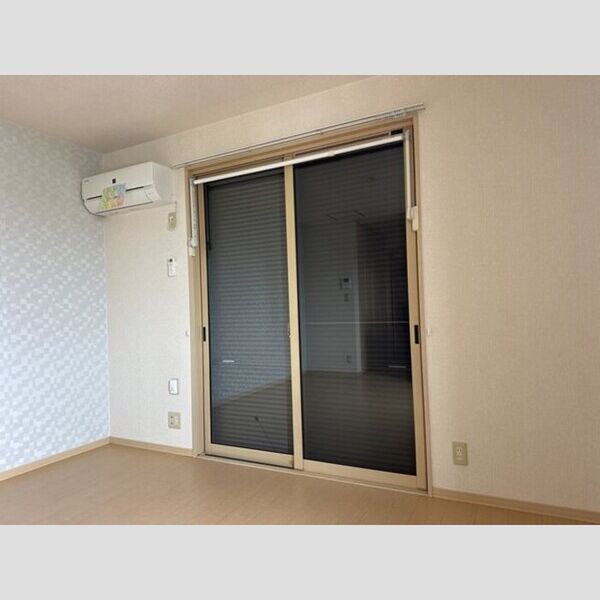 その他 (シャッター窓)