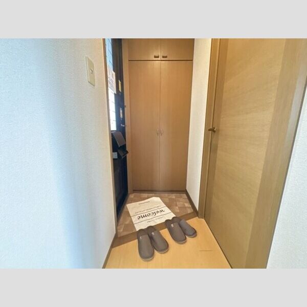 玄関 (玄関)