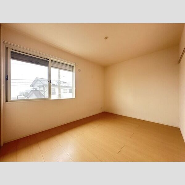 その他 (北側洋室)