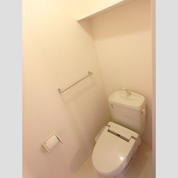 トイレ (温水洗浄暖房便座)