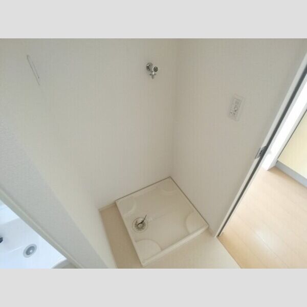 その他 (洗濯機置き場)