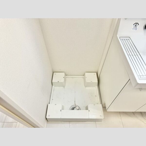 洗面所 (洗濯機置き場)