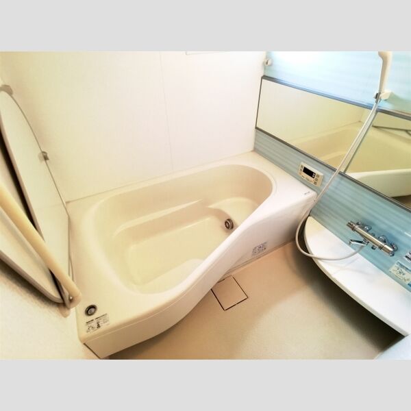 バス (換気乾燥機付き浴室)