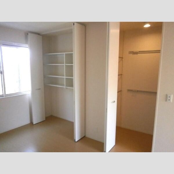 収納 (洋室収納)