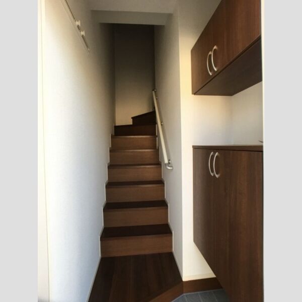 その他 (玄関・内部)