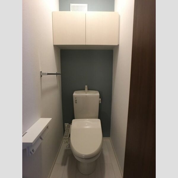 トイレ (温水洗浄暖房便座)