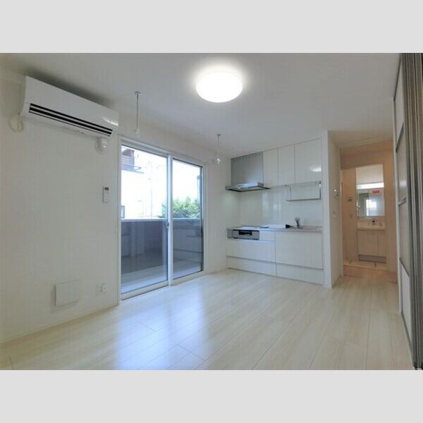 居室・リビング (LDK　エアコン、室内物干し付き)