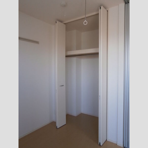 収納 (洋室・収納)