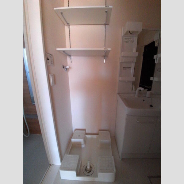 その他 (洗濯機置き場)