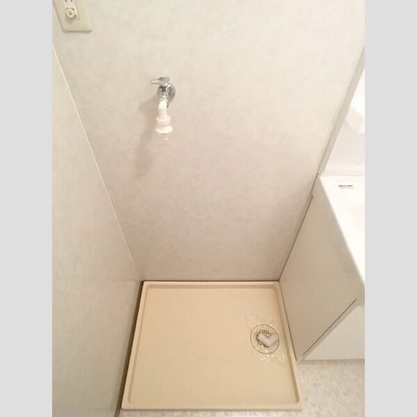 その他 (洗濯機置き場)