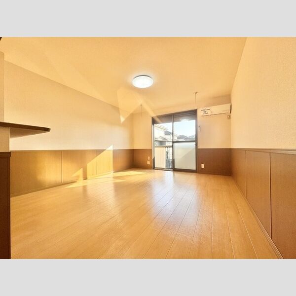 居室・リビング (LDK(別角度))