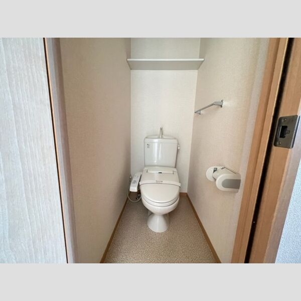 トイレ (温水洗浄暖房便座のトイレ)