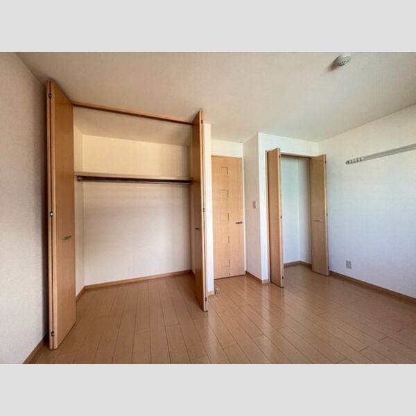 収納 (洋室・収納)