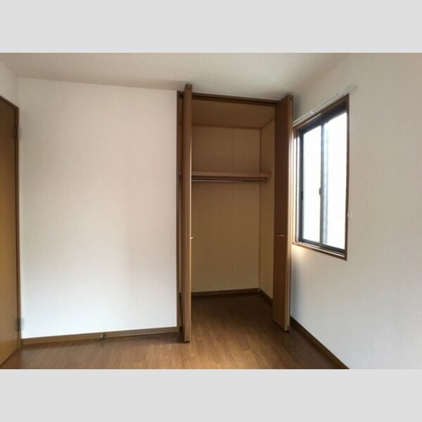 その他 (北洋室・収納)