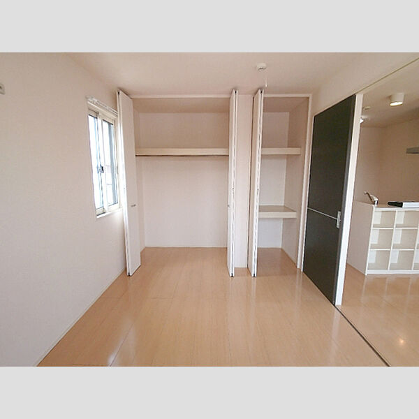 収納 (洋室・収納)