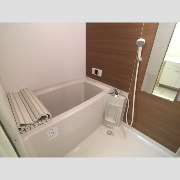 バス (換気暖房乾燥機付浴室)