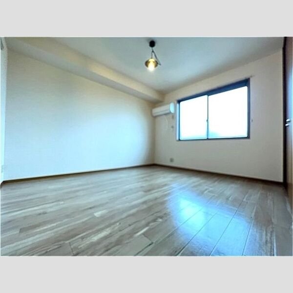 その他 (洋室(エアコン・照明器具付き))