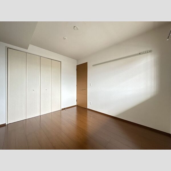 その他 (洋室(別角度))