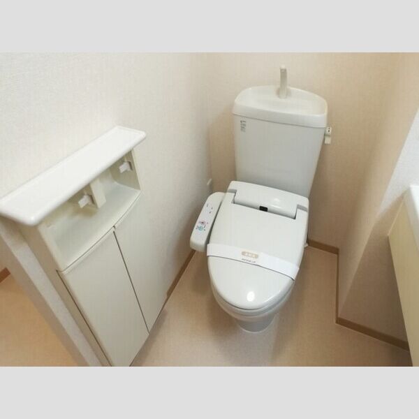 トイレ (温水洗浄暖房便座のトイレ)