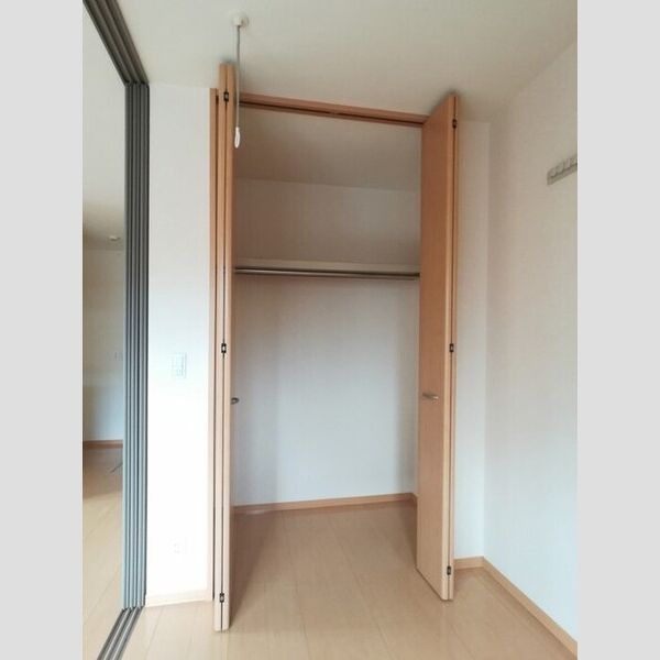 収納 (洋室・収納)