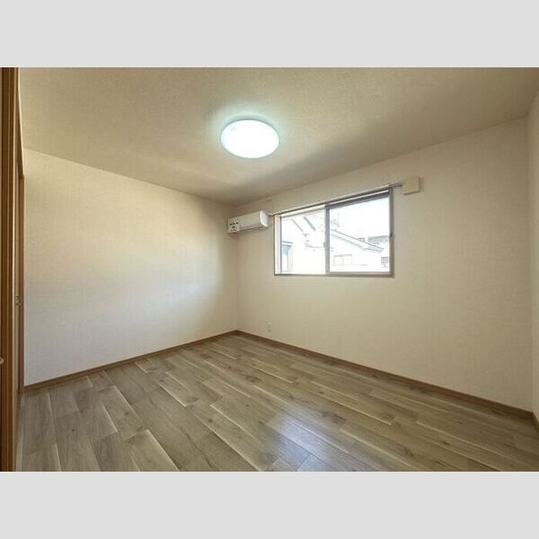 その他 (北側洋室)