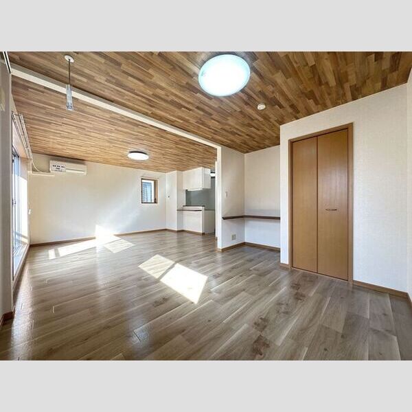 その他 (リビング奥洋室)