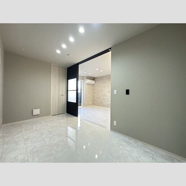 その他 (リビング奥洋室)