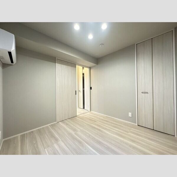 その他 (北側洋室)