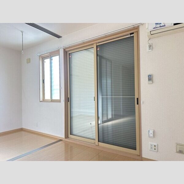 その他 (シャッター窓)