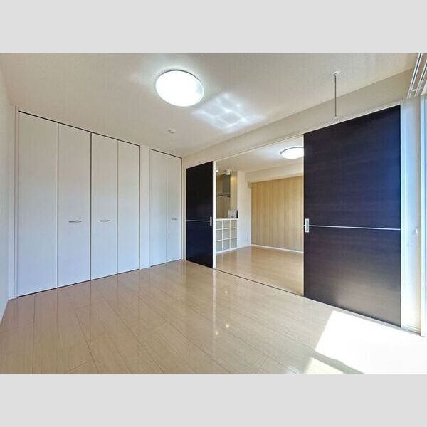 その他 (洋室6帖・DK)