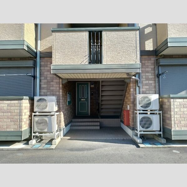 現地周辺 (共用ロビー)