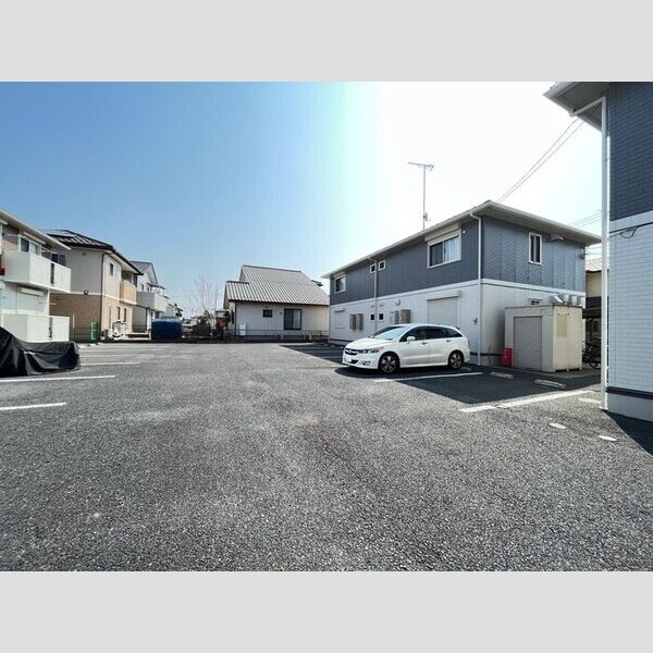 駐車場 (駐車場)