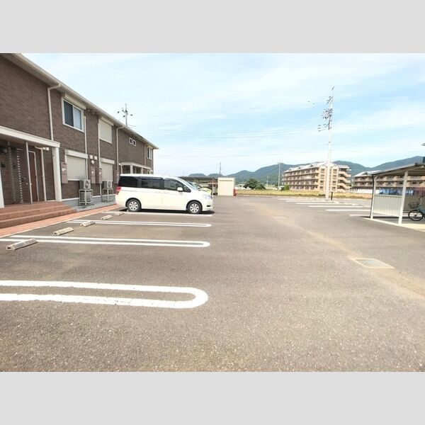 駐車場 (駐車場)