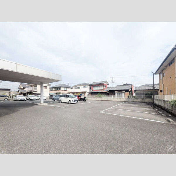 駐車場 (駐車場)