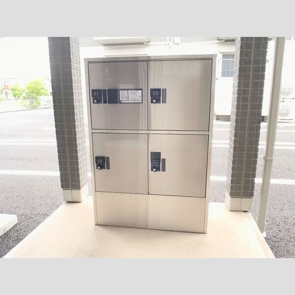 現地周辺 (宅配ボックス)