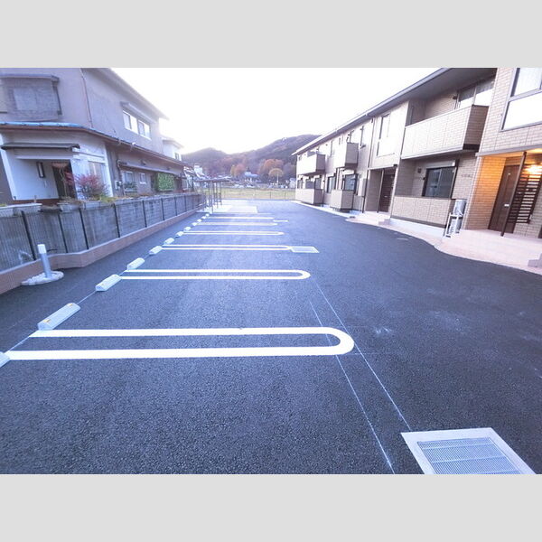 駐車場 (駐車場)