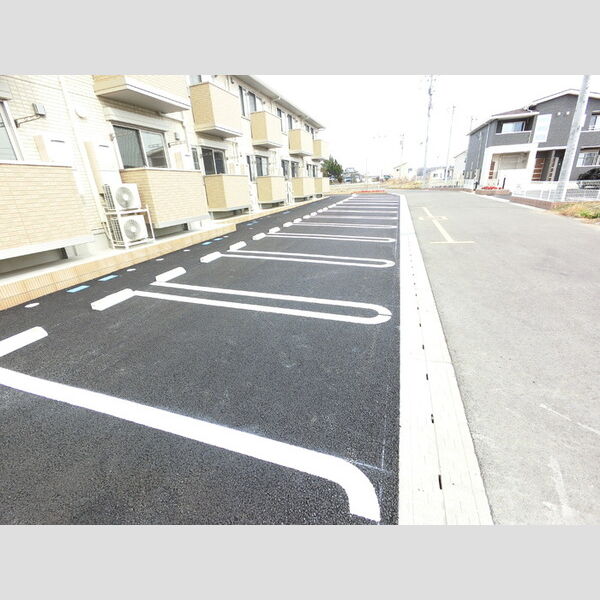 駐車場 (駐車場)