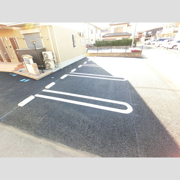 駐車場 (駐車場)
