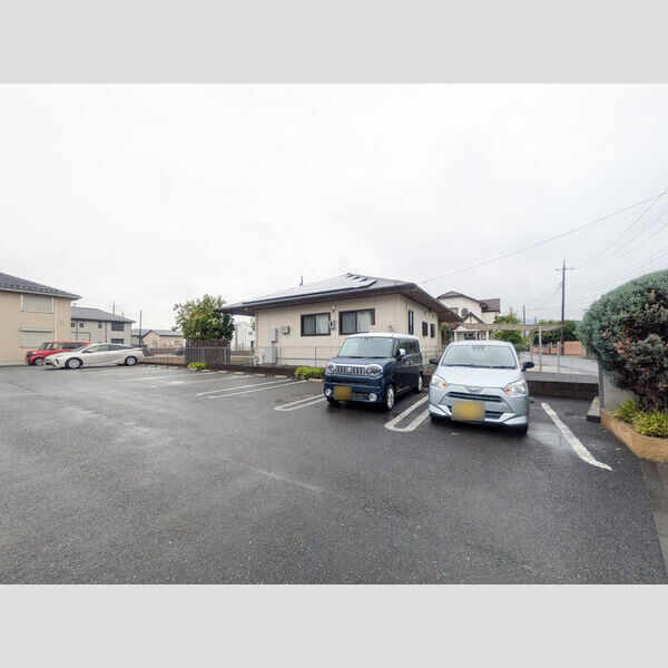 駐車場 (駐車場)