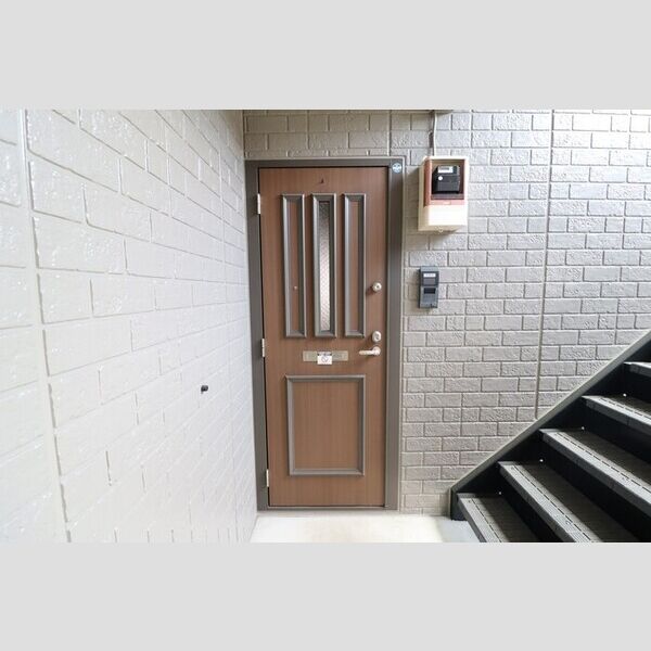 エントランス (玄関ドア付近)