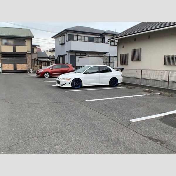 駐車場 (駐車場)
