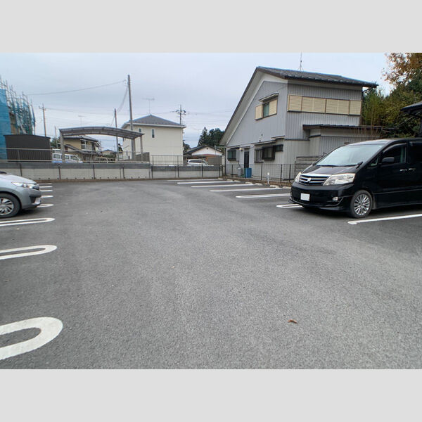 駐車場 (駐車場)